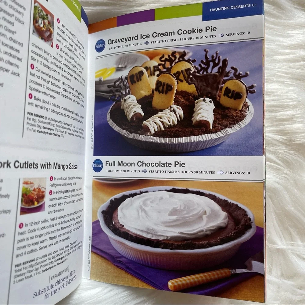 Lot Of 3 Pillsbury Halloween Cookbooks w/ Recipe Cards, Booklets, Softcover